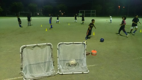 熱帯夜の中、ナイターで連日の自主練習中!