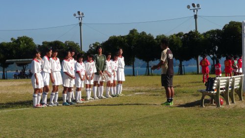 相手チームに挨拶!(北支部女子トレセンのメンバーとして)